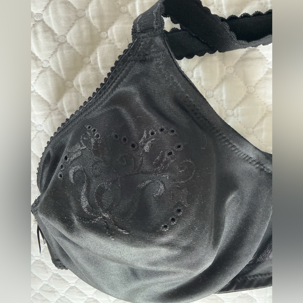 Wacoal Black Slimline Seamless Underwire Minimizer Bra 40C - Picture 11 of 12